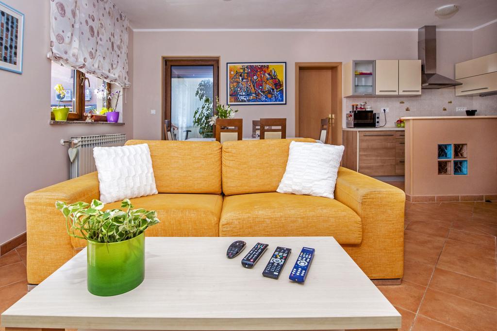 Apartments Karmen Rovinj Eksteriør bilde