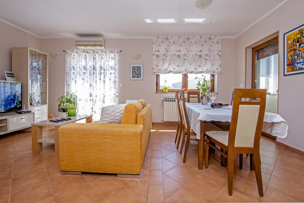 Apartments Karmen Rovinj Eksteriør bilde