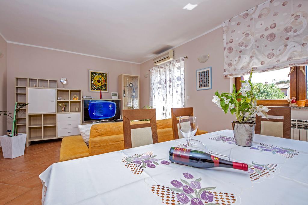 Apartments Karmen Rovinj Eksteriør bilde