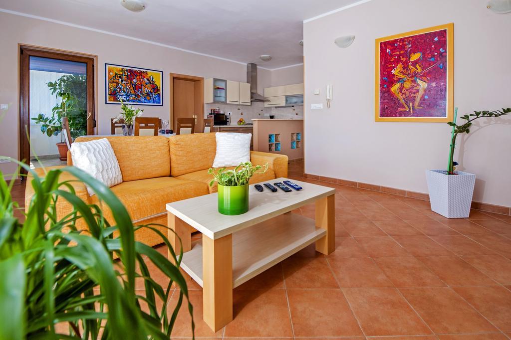 Apartments Karmen Rovinj Eksteriør bilde