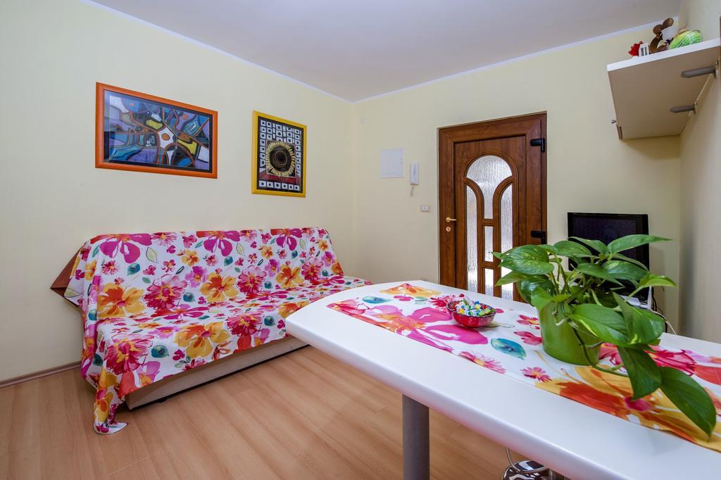 Apartments Karmen Rovinj Eksteriør bilde
