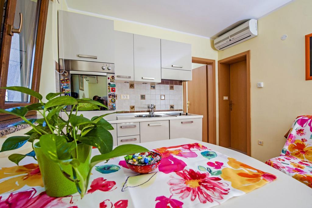 Apartments Karmen Rovinj Eksteriør bilde